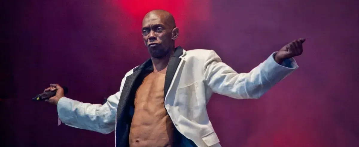 Classic Live Music Review: Faithless (Glastonbury 2002, Somerset)